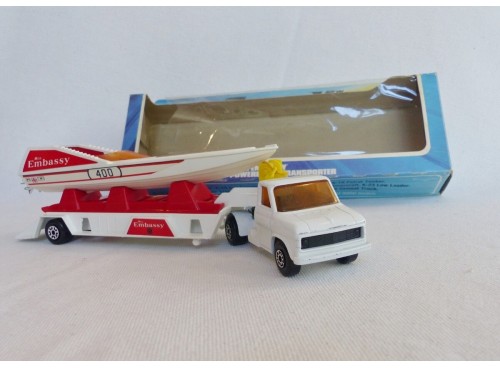 Matchbox King Size K-27 SuperKings Camion Embassy Powerboat Transporter