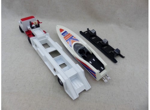 Matchbox King Size K-27 SuperKings Transport de Bateau à Moteur vue ensemble