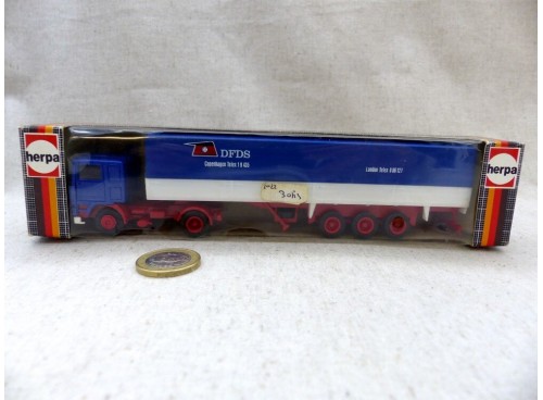 HERPA 801276 CAMION SEMI REMORQUE VOLVO F12 "DFDS" Ho