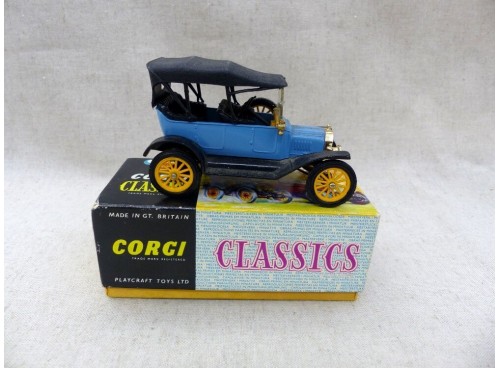 Corgi Classics 9013 Ford T 1915 avec Personnage et Diorama