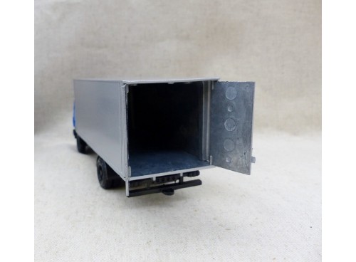 Cursor Modell NZG 250 Camion Mercedes-Benz 709 -1114 Cargo ouvrant