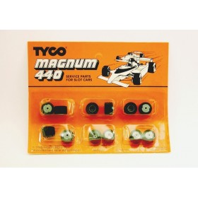 pièces Tyco blister de 12 Pneus Arrière Mousse Neufs d'origine pour Magnum 440