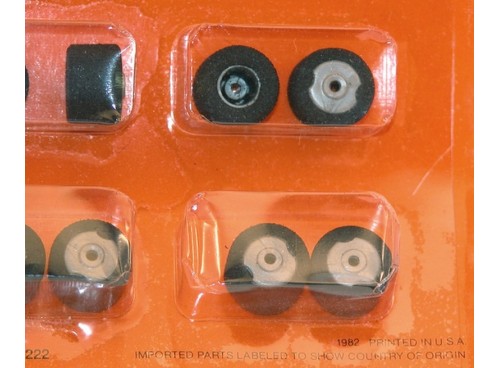 Tyco blister de 12 Pneus Arrière Mousse Neufs d'origine pour Magnum 440