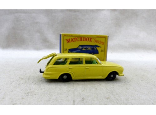 Matchbox Lesney Series N° 38 Vauxhall Victor Estate Car Near Mint Box ouvrant