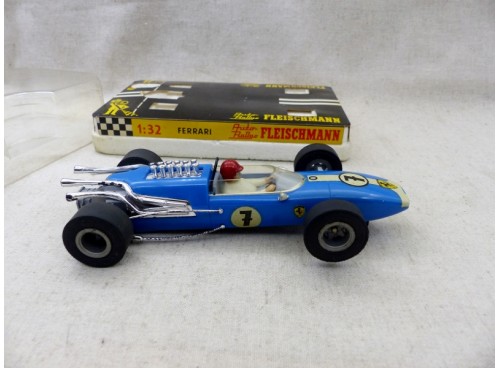circuit routier Fleischmann Auto Rallye 3201 Ferrari F1 bleue avec boite