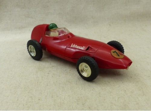 Scalextric C55 Vanwall Rouge version made in France