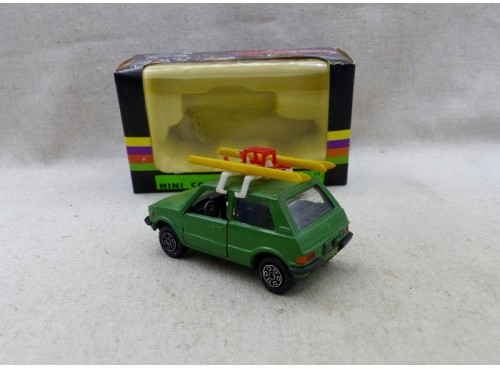 Mercury 24 Mini Cortina Innocenti avec Skis Near Mint Boite arrière