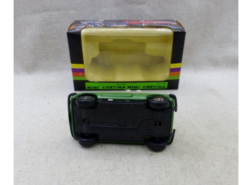 Mercury 24 Mini Cortina Innocenti avec Skis Near Mint Boite