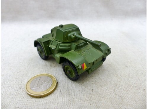 Dinky Toys 670 Véhicule Militaire Blindé Armoured Car