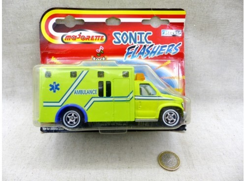 Majorette 3300 Sonic Flashers Ambulance rare version