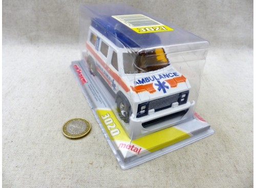 Majorette Serie 3000 Réf. 3021  Ambulance Van US
