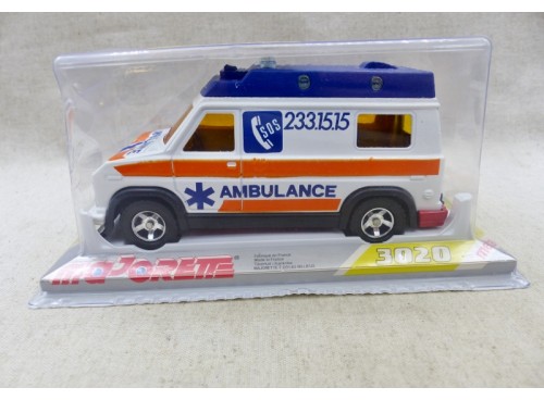 Majorette Serie 3000 Réf. 3021  Ambulance Van US
