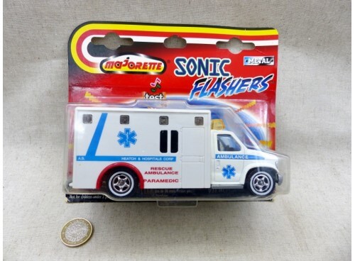 Majorette Serie 3300 Sonic Flasher Ambulance neuf/blister