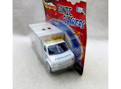 Majorette Serie 3300 Sonic Flasher Ambulance neuf/blister