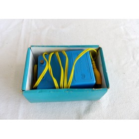 Transformateur Scalextric "junior" avec sa boite ( 0.8 A)