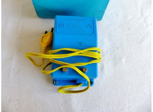 Scalextric "junior" Transformateur (avec boite) 0.8 A detail