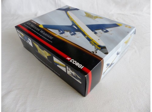 Corgi Toys AA35102 Lokheed C121-J Super Constellation US Navy Blue Angel