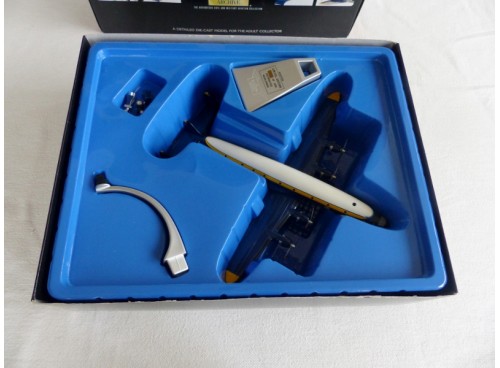 Corgi Toys AA35102 Lokheed C121-J Super Constellation US Navy Blue Angel