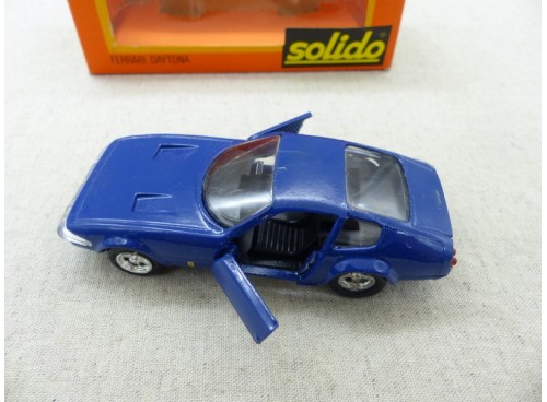 Solido 16 Ferrari Daytona bleu nuit ouvrants