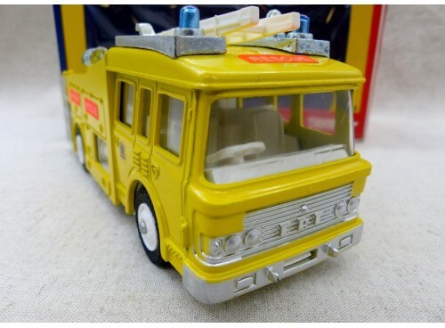 Dinky Toys 263 Airport Fire Rescue Tender Camion Pompiers aéroport avant