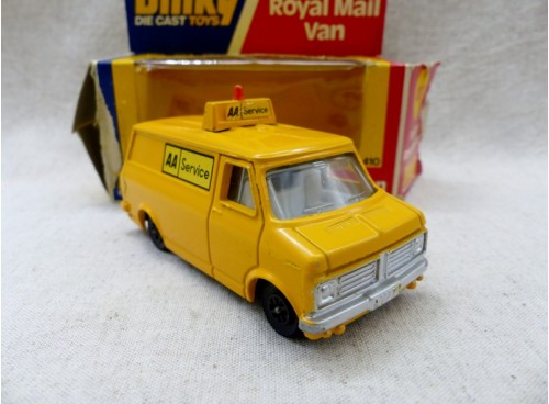 Dinky Toys 412 Bedford Van AA Service avant