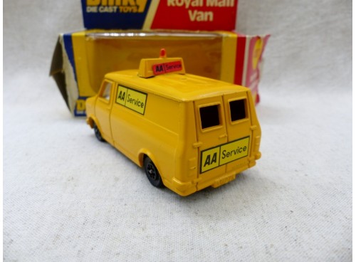 Dinky Toys 412 Bedford Van AA Service gauche