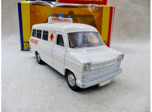 Dinky Toys 276 Ford Transit Ambulance (3) (variante avec brancard rouge)