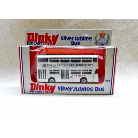 Dinky Toys 297 Bus du Jubilé d'Argent de la Reine Elizabeth II Silver Jubille Bus (1)