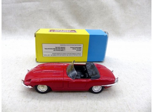 Corgi Toys AA1631 Jaguar Type E avec Boite 1/43° gauche
