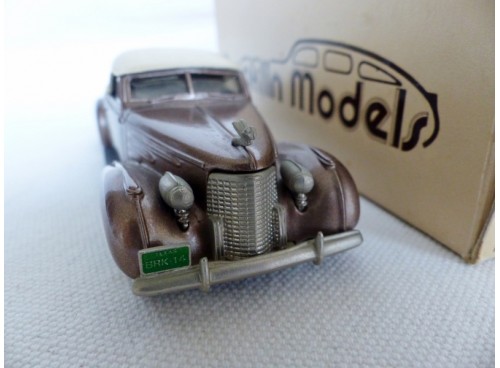 Brooklin Models n° 14 Cadillac V 16 Convertible 1940 avec boite