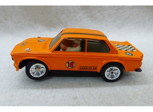 voiture de course Marklin Sprint 1322 BMW 2002 Turbo Orange circuit routier