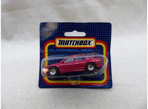 Matchbox Superfast MB 41 Opel Vectra Vaux Hall Cavalier