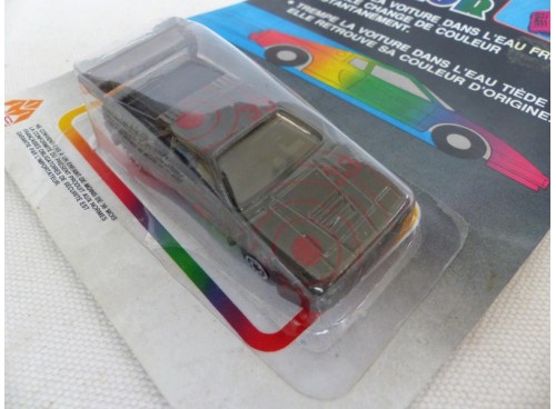 M.C.TOY MiniSport  3 Inches BMW M1 Transfo Color détail