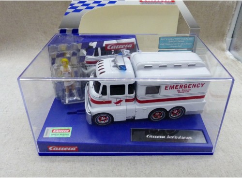Carrera DIGITAL 132 20030943 Ambulance Neuve en Boite