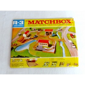 Matchbox R-3 Roadway Series Fold Away Farm / Tapis de jeu Thème agricole