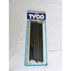 Tyco 6701 Paire de Rails droits 22.5 cms (9") neufs sous blister.