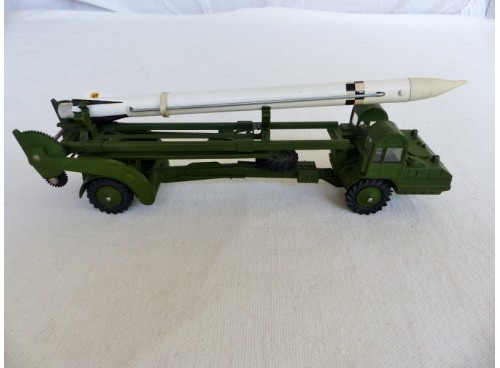 Dinky Toys 666 Camion Corporal Transport et lancement de missile