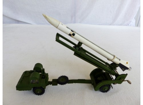 Dinky Toys 666 Camion Corporal Transport et lancement de missile fusée