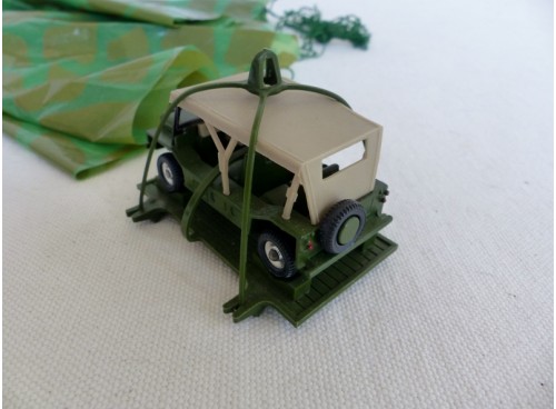 Dinky Toys 601 Austin Mini "Para" Moke version militaire avec parachute voiture face arrière