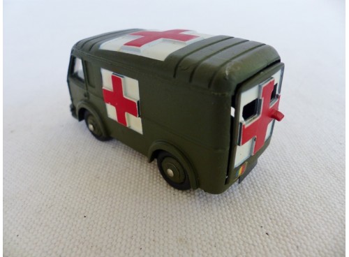 Dinky Toys 80F Ambulance Militaire Renault 1000 kg