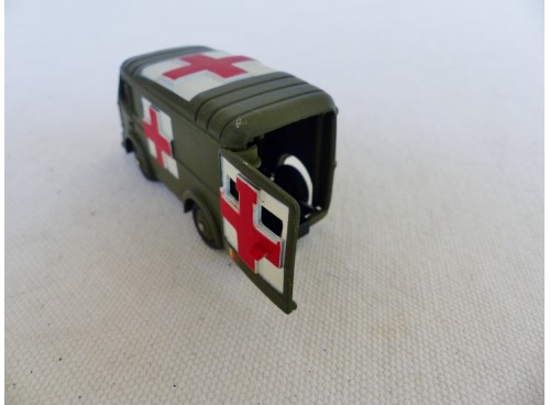 Dinky Toys 80F Ambulance Militaire Renault 1000 kg ouvrant