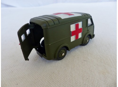 Dinky Toys 80F Ambulance Militaire Renault 1000 kg
