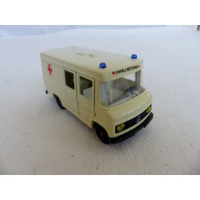 Siku V 292 Ambumance Mercedes L 406 D Binz Rettungswagen Krankenwagen avant