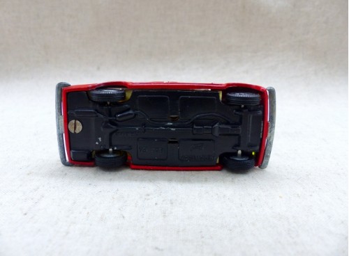 Joal Miniaturas Seat 124 rouge dessous